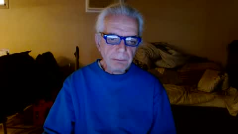 Snapshot of tom112292014 chatting on February 15, 6:44 pm tom112292014 online show from February 15, 6:44 pm