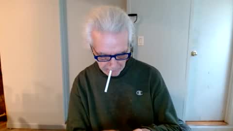 Snapshot of tom112292014 chatting on January 21, 8:21 pm tom112292014 online show from January 21, 8:21 pm
