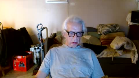 Snapshot of tom112292014 chatting on September 15, 6:09 pm tom112292014 online show from September 15, 6:09 pm