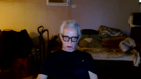 Snapshot of tom112292014 chatting on September 12, 11:23 am tom112292014 online show from September 12, 11:23 am