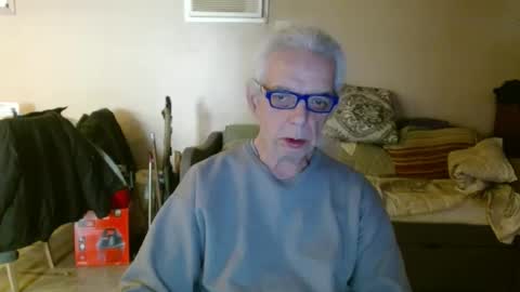 Snapshot of tom112292014 chatting on February 21, 4:16 pm tom112292014 online show from February 21, 4:16 pm