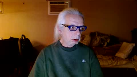 Snapshot of tom112292014 chatting on January 16, 2:30 am tom112292014 online show from January 16, 2:30 am