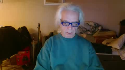 Snapshot of tom112292014 chatting on March 4, 1:06 pm tom112292014 online show from March 4, 1:06 pm