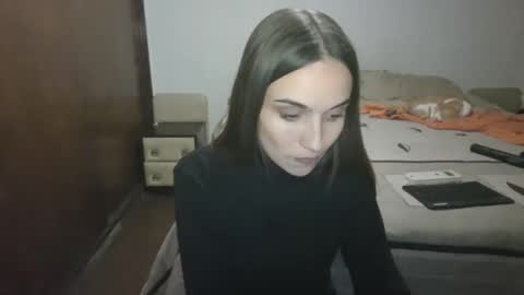 Flor online show from August 4, 2:40 am