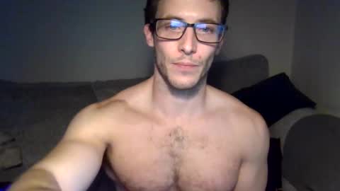 tom90ukx online show from March 7, 4:00 pm