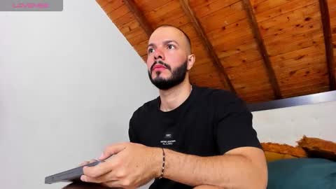 Snapshot of tom_bailey_ chatting on September 17, 12:30 pm online show from September 17, 12:30 pm