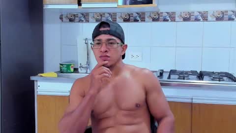 SPORTSFIT29 online show from December 3, 3:59 am