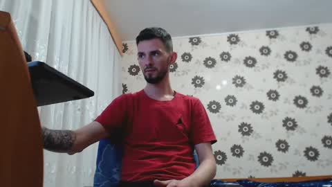 Snapshot of tom_michael chatting on January 18, 11:00 pm Michael online show from January 18, 11:00 pm