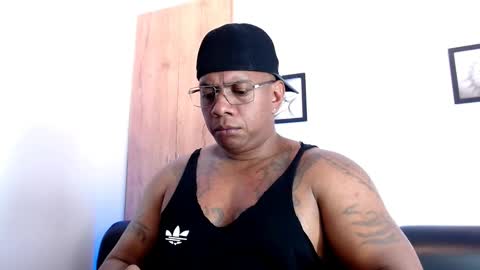 Snapshot of tom_miller chatting on February 22, 5:44 am Tom Miller online show from February 22, 5:44 am