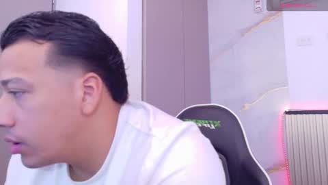 Tom muscle1 online show from March 11, 1:03 pm