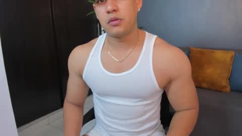 Snapshot of tom_sin_ chatting on January 28, 9:08 pm Tom Sin online show from January 28, 9:08 pm
