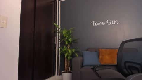 Snapshot of tom_sin_ chatting on January 11, 3:09 pm Tom Sin online show from January 11, 3:09 pm