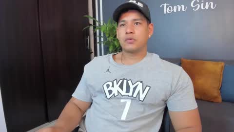 Snapshot of tom_sin_ chatting on January 25, 10:18 pm Tom Sin online show from January 25, 10:18 pm