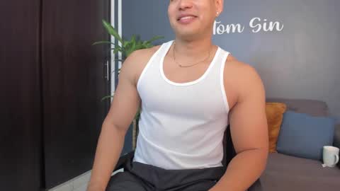 Snapshot of tom_sin_ chatting on December 27, 2:54 pm Tom Sin online show from December 27, 2:54 pm