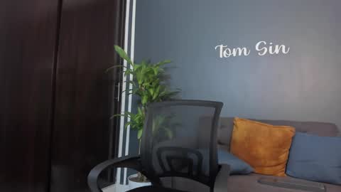 Snapshot of tom_sin_ chatting on December 31, 6:57 pm Tom Sin online show from December 31, 6:57 pm