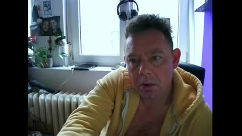 tomame_ online show from December 20, 1:22 pm