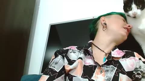Snapshot of tomboyblue chatting on February 26, 3:54 pm Blue online show from February 26, 3:54 pm