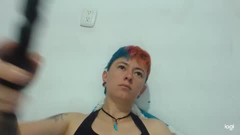 Snapshot of tomboyblue chatting on January 8, 2:14 pm Blue online show from January 8, 2:14 pm