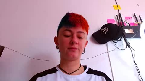 Snapshot of tomboyblue chatting on February 6, 5:09 pm Blue online show from February 6, 5:09 pm