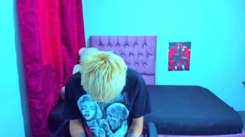 Snapshot of tomboygirl69 chatting on February 2, 3:39 pm tomboygirl69 online show from February 2, 3:39 pm