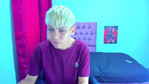 Snapshot of tomboygirl69 chatting on February 5, 2:59 pm tomboygirl69 online show from February 5, 2:59 pm
