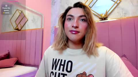   online show from December 22, 3:52 pm