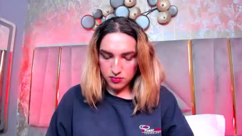   online show from February 3, 5:39 pm