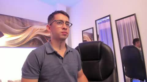 tommas_johnson online show from May 7, 12:23 pm