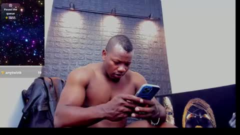 Snapshot of tommike388 chatting on February 18, 4:47 pm Tom Mike online show from February 18, 4:47 pm