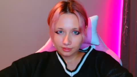 Snapshot of tommioo7 chatting on February 19, 2:12 am Galadriel online show from February 19, 2:12 am