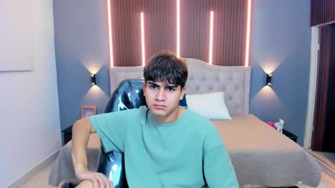 Tommy  online show from November 25, 3:38 am