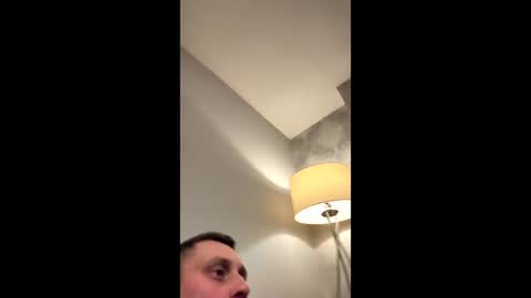 tommy98712 online show from April 6, 12:30 am