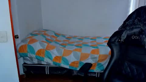 Twitter BreddTommy IG tommy bredd online show from December 13, 7:40 pm