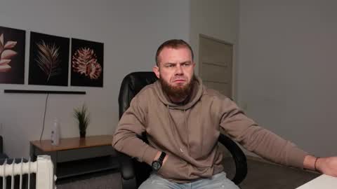  tommy burnzzz  online show from December 4, 8:03 am