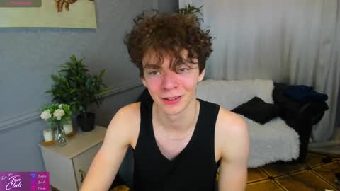 Snapshot of tommy_jamm chatting on February 19, 3:16 pm Tommy online show from February 19, 3:16 pm