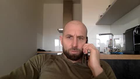 Snapshot of tommyx01 chatting on January 31, 11:24 am Thomas Fit online show from January 31, 11:24 am