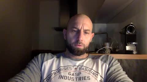 Snapshot of tommyx01 chatting on February 3, 8:13 pm Thomas Fit online show from February 3, 8:13 pm