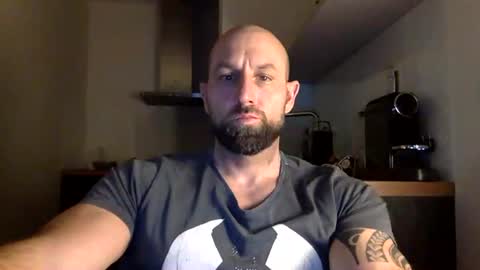 Snapshot of tommyx01 chatting on February 28, 8:50 pm Thomas Fit online show from February 28, 8:50 pm