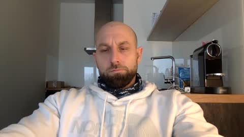 Snapshot of tommyx01 chatting on February 13, 8:06 am Thomas Fit online show from February 13, 8:06 am