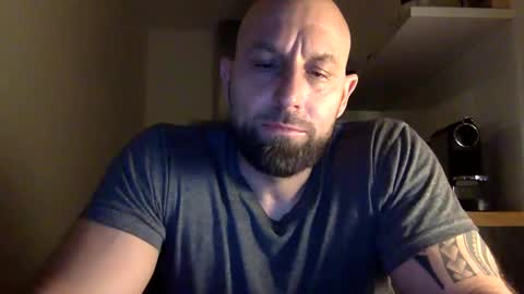 Snapshot of tommyx01 chatting on February 22, 11:35 pm Thomas Fit online show from February 22, 11:35 pm