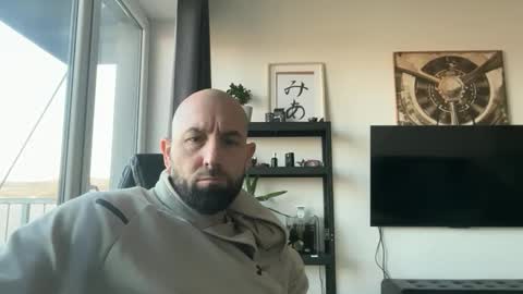 Thomas Fit online show from November 19, 7:40 am