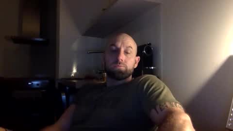 Snapshot of tommyx01 chatting on February 2, 9:02 pm Thomas Fit online show from February 2, 9:02 pm