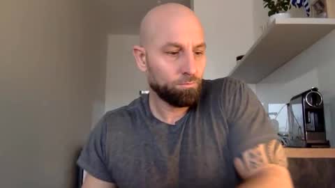Snapshot of tommyx01 chatting on February 23, 8:39 am Thomas Fit online show from February 23, 8:39 am