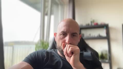 Thomas Fit online show from April 14, 12:08 pm