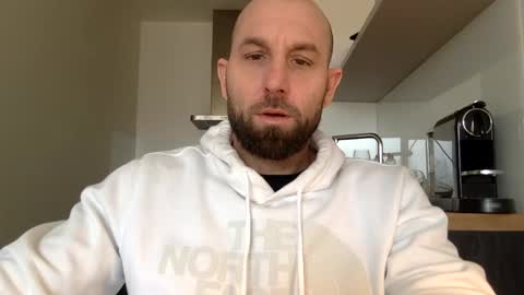 Snapshot of tommyx01 chatting on February 6, 10:25 am Thomas Fit online show from February 6, 10:25 am