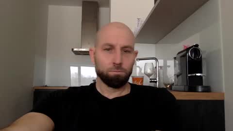 Snapshot of tommyx01 chatting on February 14, 9:45 am Thomas Fit online show from February 14, 9:45 am