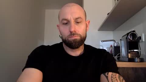 Snapshot of tommyx01 chatting on March 1, 7:51 am Thomas Fit online show from March 1, 7:51 am