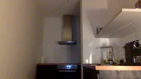 Snapshot of tommyx01 chatting on January 21, 8:32 pm Thomas Fit online show from January 21, 8:32 pm