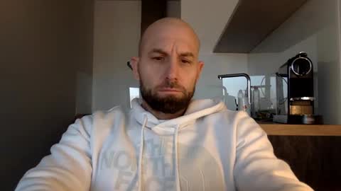 Snapshot of tommyx01 chatting on February 4, 7:51 am Thomas Fit online show from February 4, 7:51 am