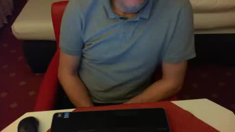 Snapshot of tomtom02029 chatting on December 3, 5:06 pm Tom online show from December 3, 5:06 pm